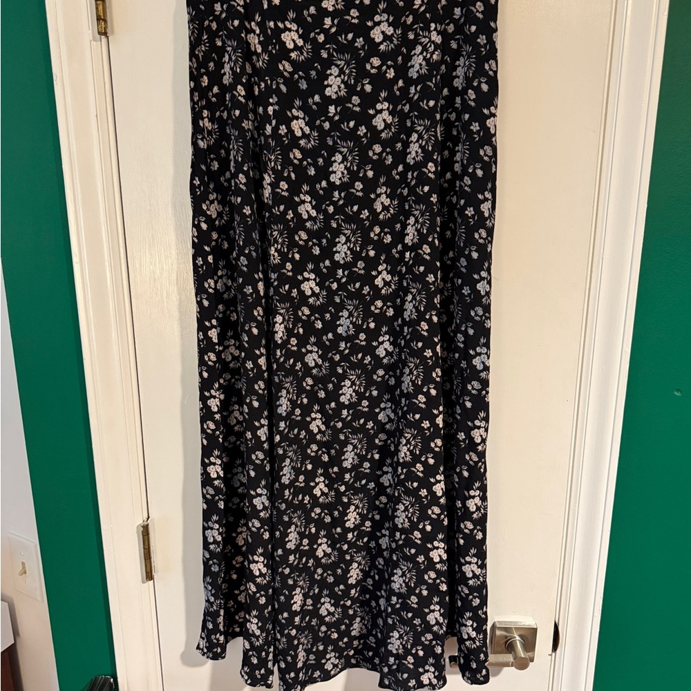 Vintage 1990’s Liz Claiborne Studio Black Floral A-line Midi Skirt Large